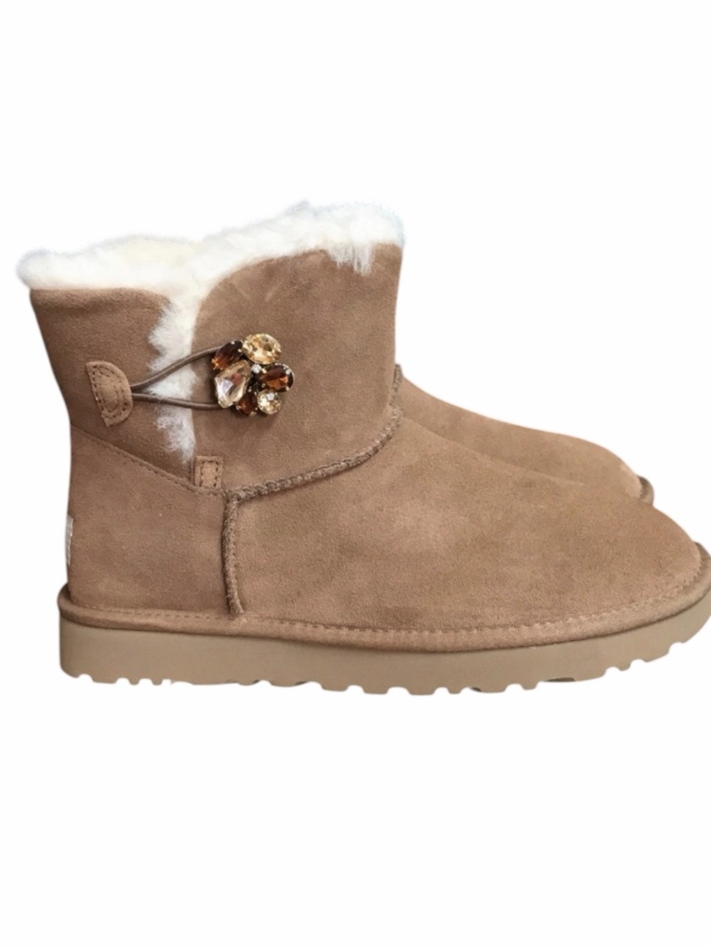 EUC UGG Chestnut Mini Bailey Button Swarovski Gem Sz 10